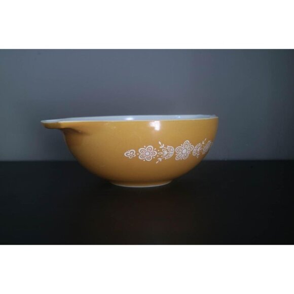 Vintage Pyrex Set of 2 #443 #444 Cinderella Mixing Bowls - Picture 8 of 9